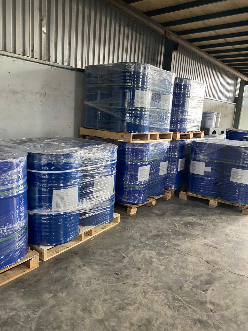 Chất Đóng Rắn Epoxy 8261 – Sự Lựa Chọn Tối Ưu Cho Ứng Dụng Công Nghiệp